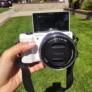 SONY CAMERA A5000